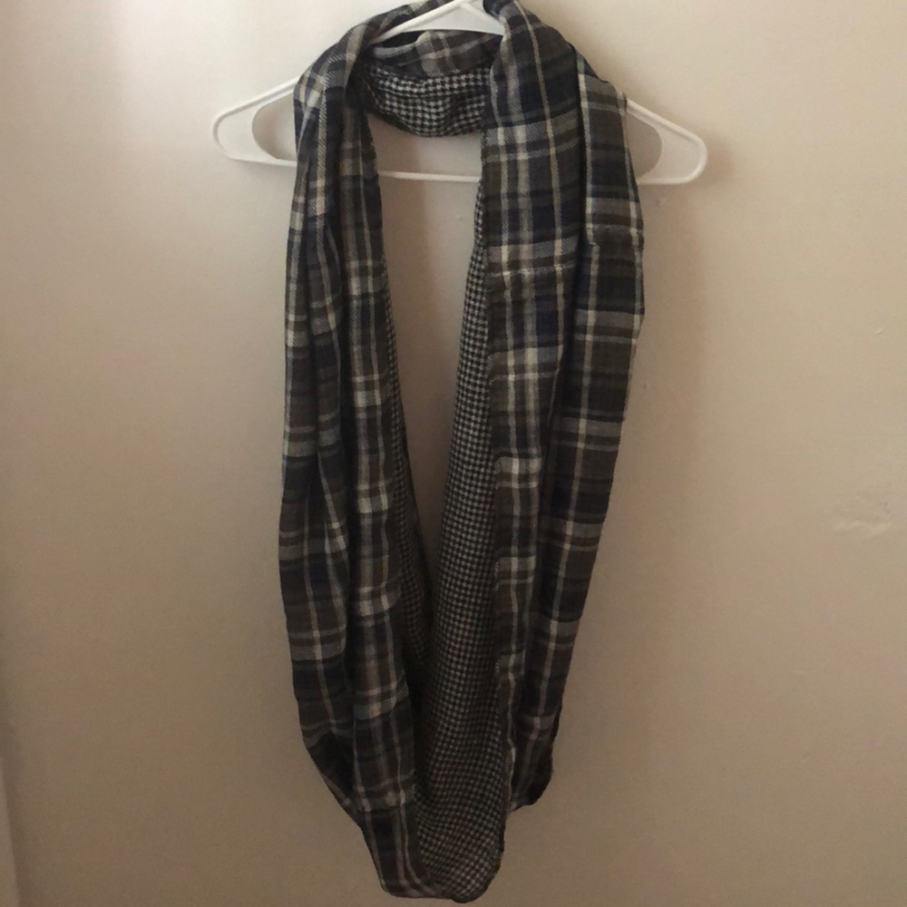 reversible scarf